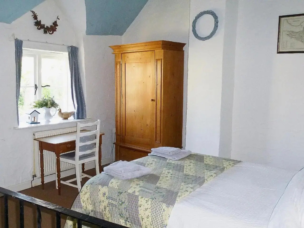 Hollies Cottage