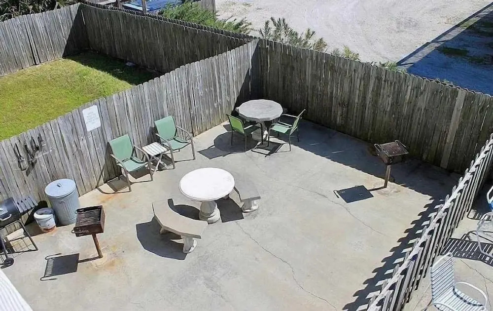 Alabama Sands 4 2 Bedroom Condo by RedAwning