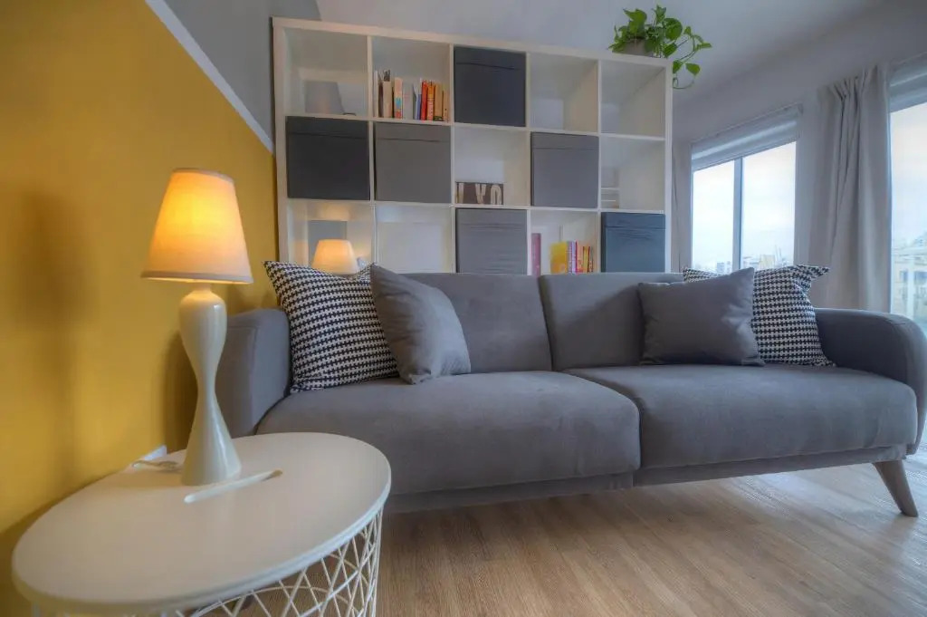 First floor studio apartment seconds from Balluta Bay IPAP1-1