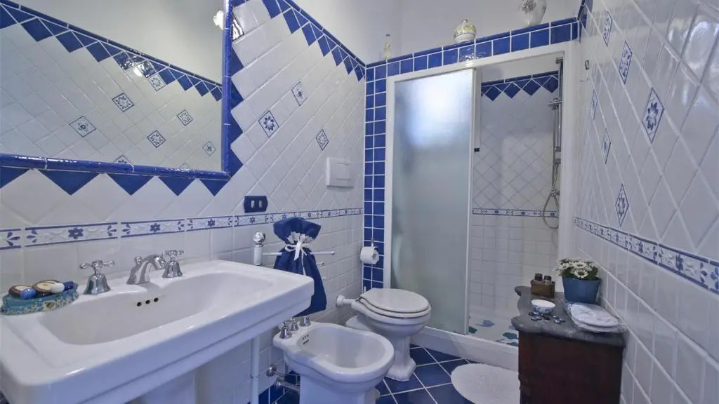 CASA NOEMI 4&2, Emma Villas
