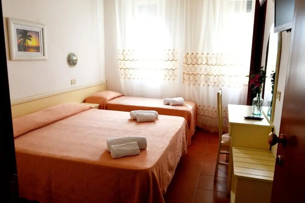 Single room with breakfast