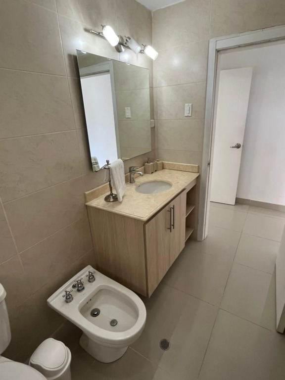 Apartamento en el Rodadero, Confortable y amplio, con vista al mar, a 80mt de la playa, DELAMAR Apartmet
