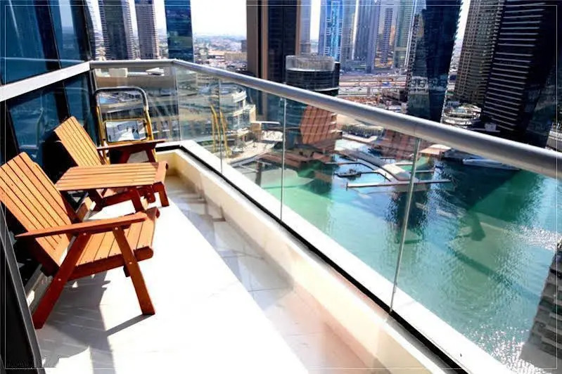 Bright and Modern Condo in Dubai Marina
