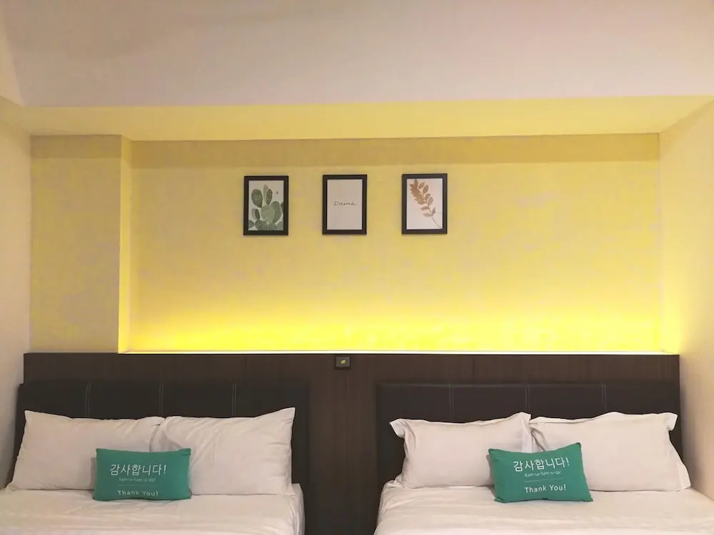 Jio Suites Aeropod Sunshine Quadruple