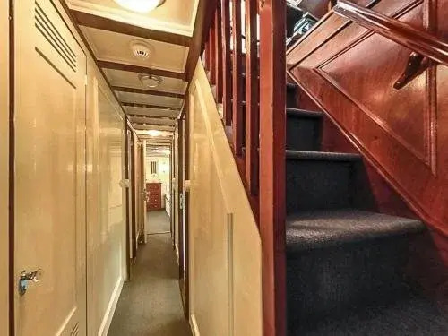 Hotelschiff Nedeva Bremen
