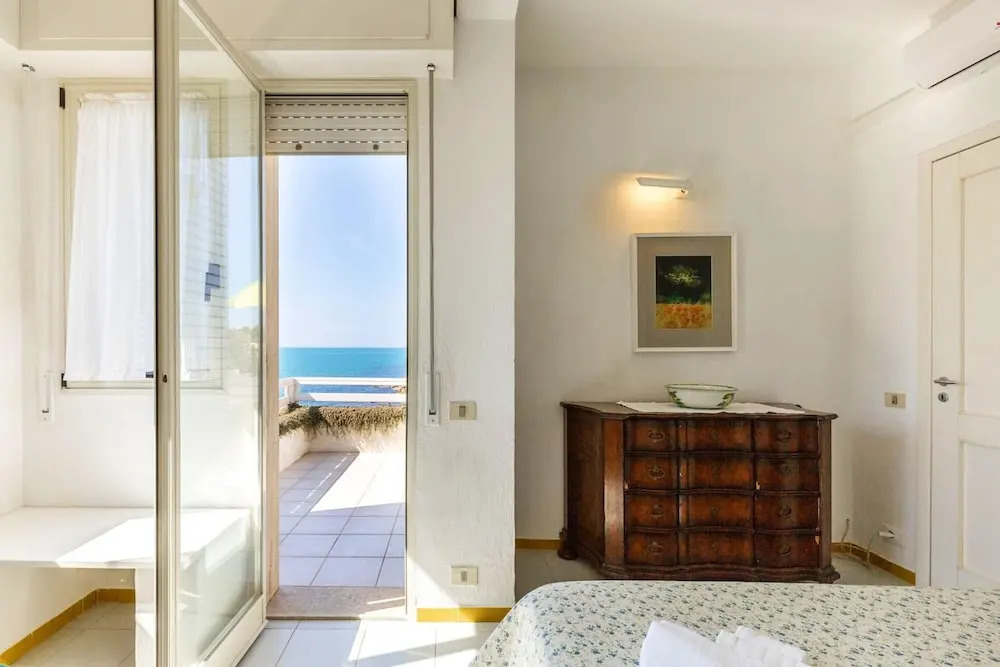 Apartment with 2 Bedrooms in Punta Braccetto, with Wonderful Sea View, Enclosed Garden And Wifi - 40 M From the Beach