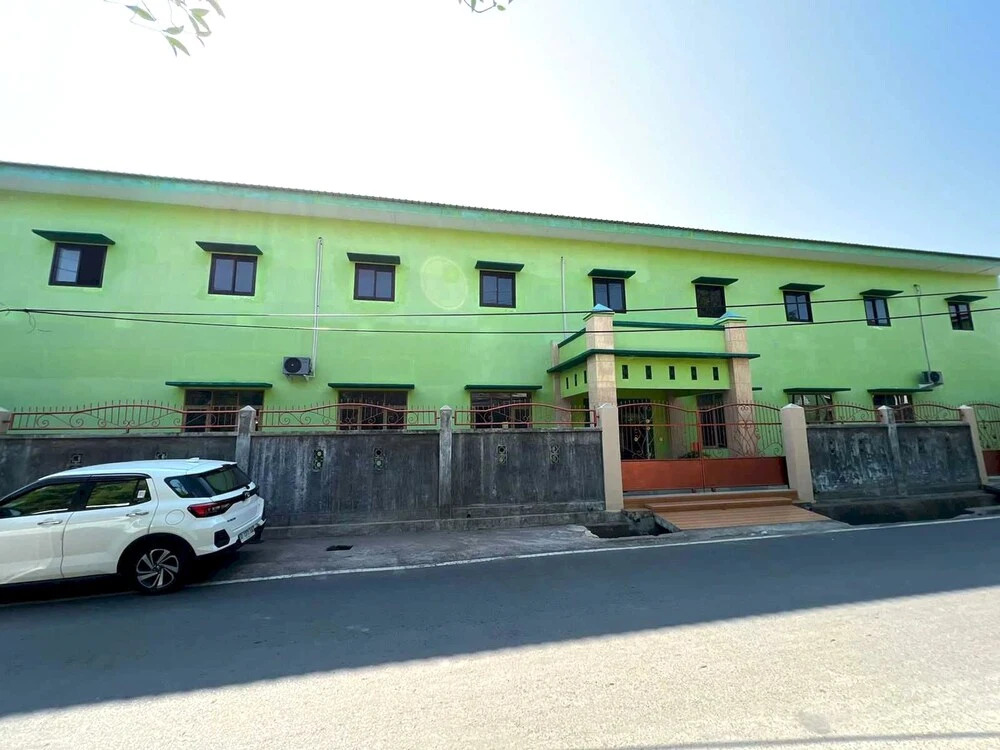 Hotel O Kost Gowa Near Gowa