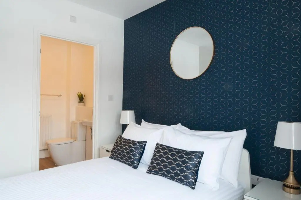 Lysander House - Modern, 4-Bed House, near Alton Towers