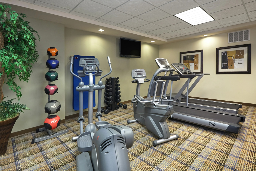 Holiday Inn Express Hotel & Suites Madison-Verona by IHG