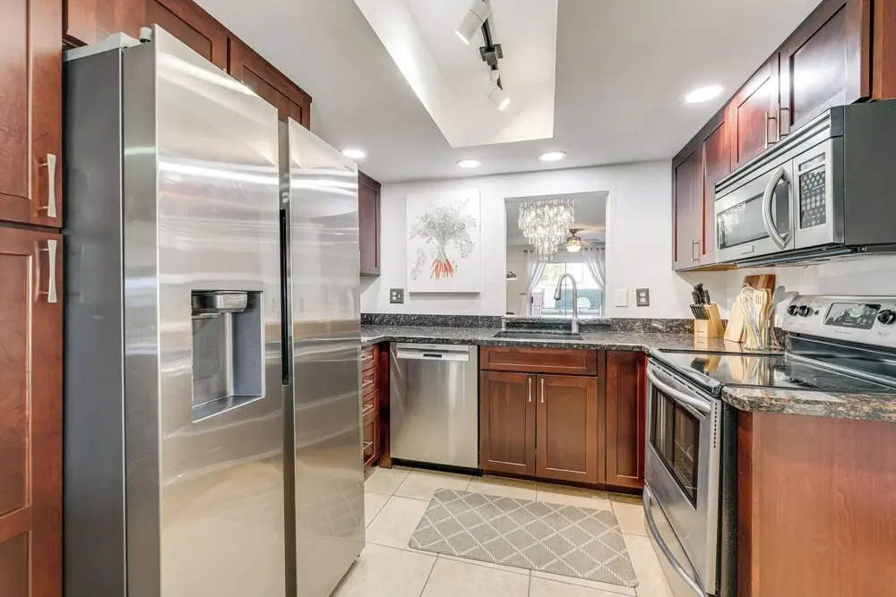Furnished Patio, Pool Access! Scottsdale Retreat