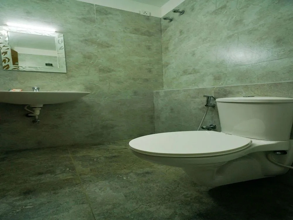 OYO 15574 Caprice Residency, South