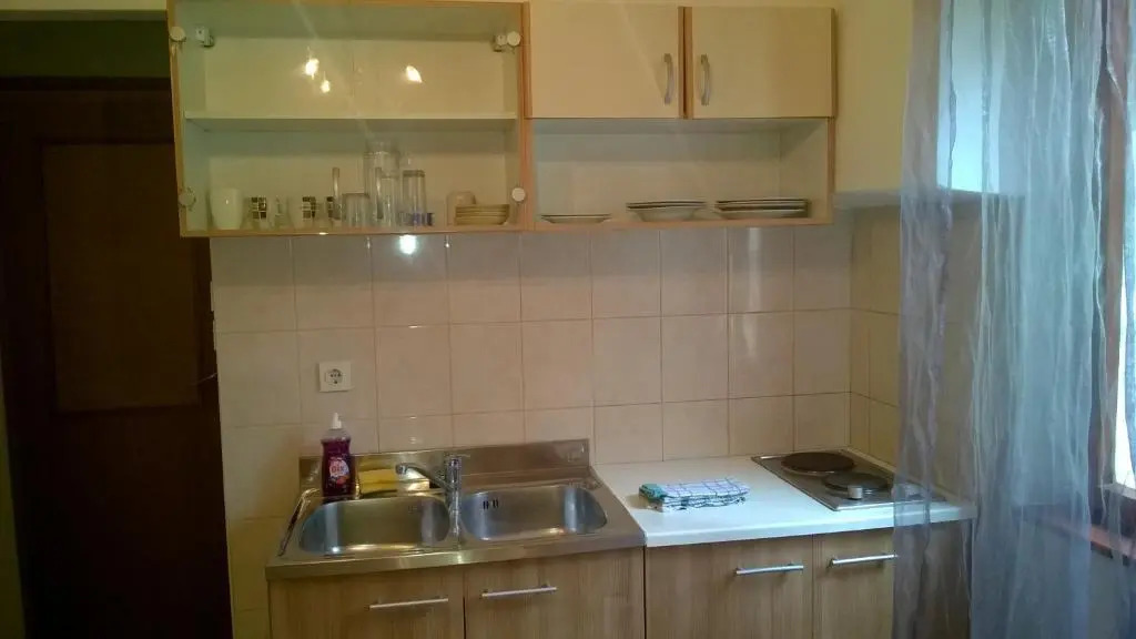 Eldi Apartments