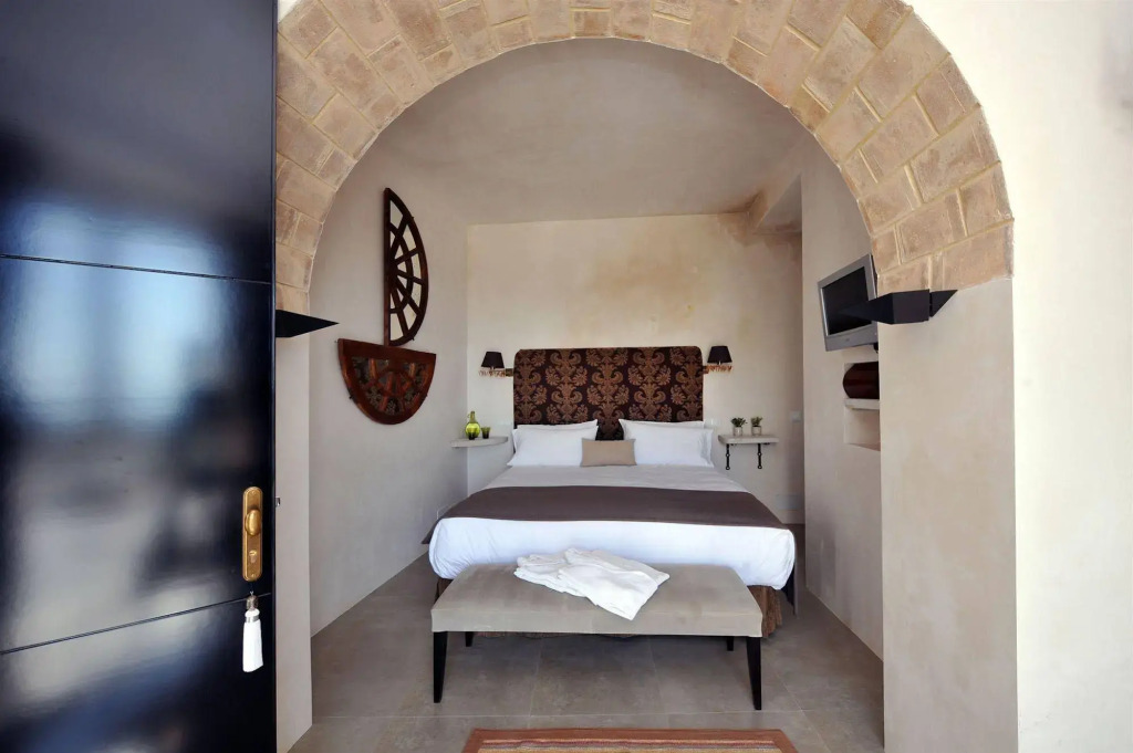 Hotel Boutique V - by Grupo Tribu