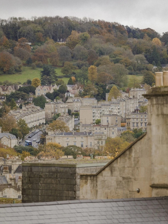 Impeccable 4-bed Apartment in Bath
