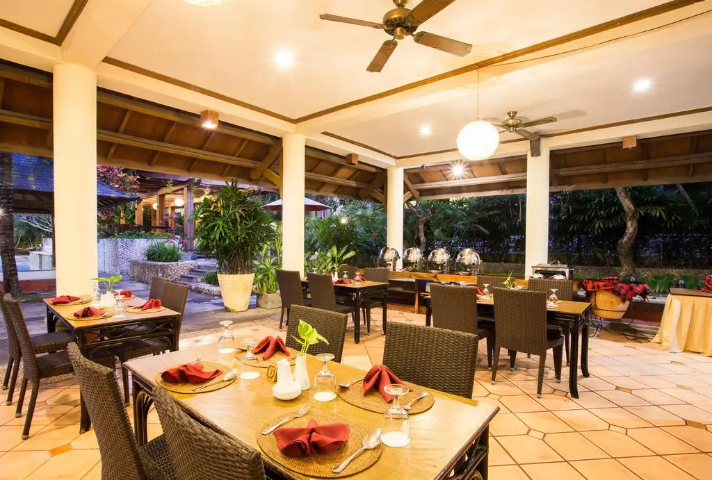 Plagoo Holiday Hotel