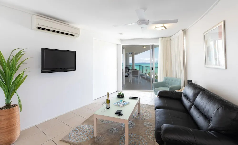 Airlie Searene Apartments