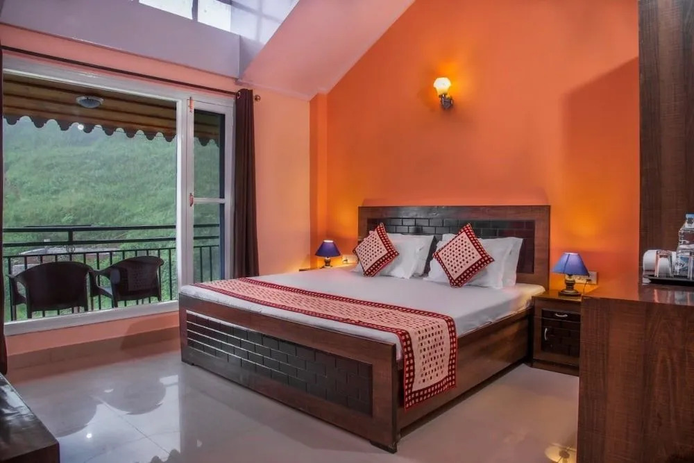 Safarmaina Resort