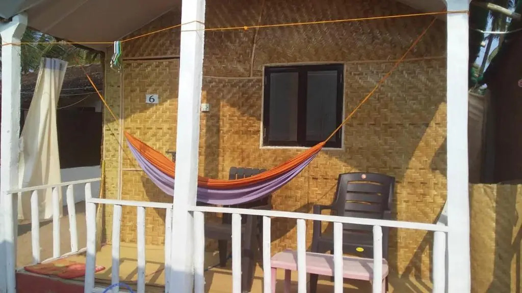 Kashinath Beach Huts- Beach Front