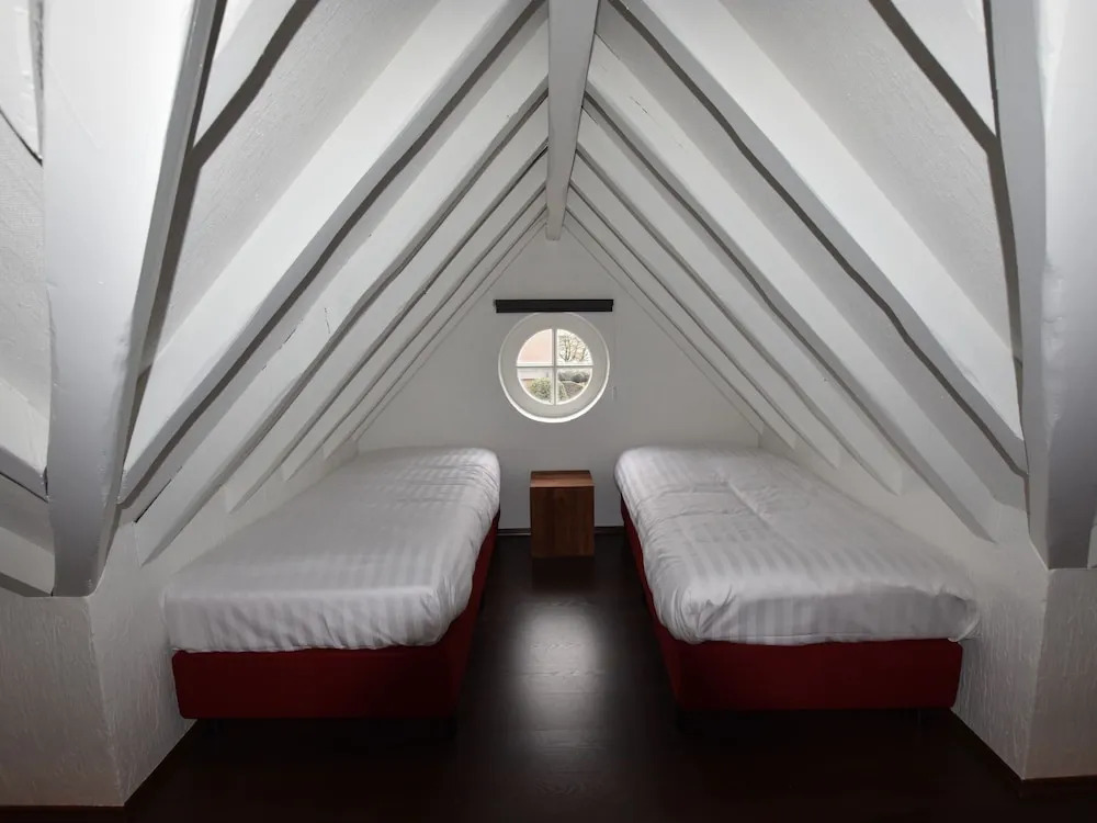 Atmospheric Holiday Home Situated in a Quiet Residential Area near Beach