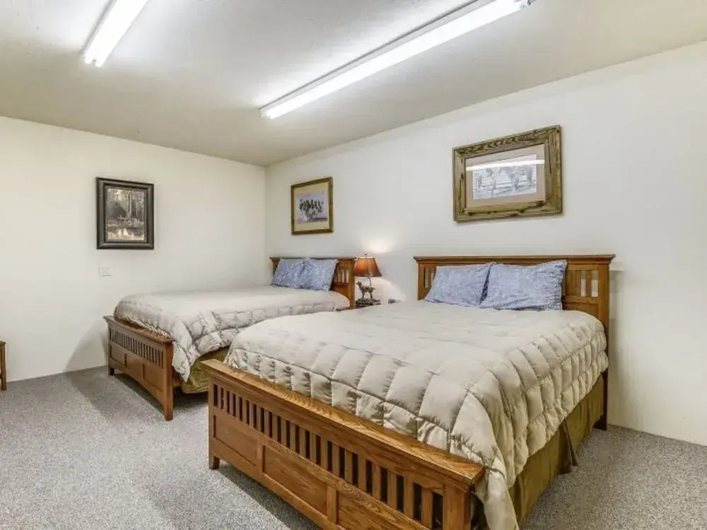 224 Bross 5 Br Home by RedAwning