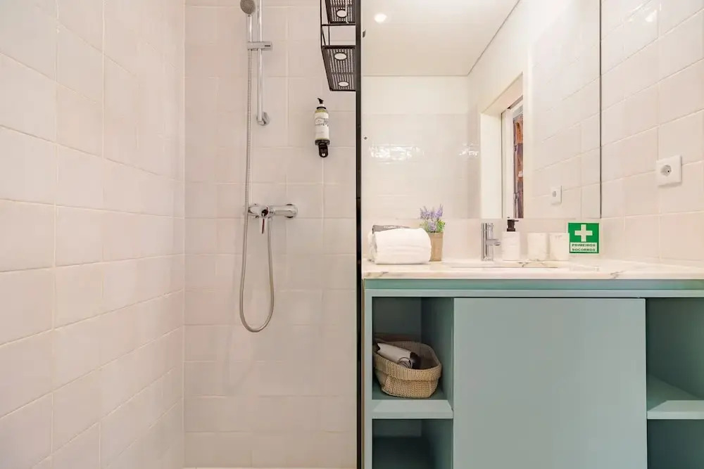 Pretty Apartment With Modern Comforts