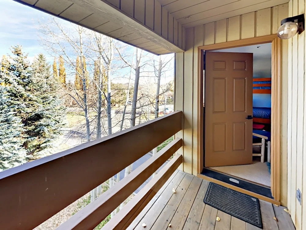 1585 Empire Avenue Condo Unit 303