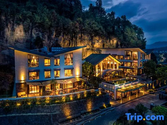 Zizai Cliff Hotel