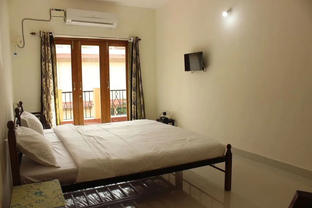 OYO 9218 Home Duplex 4 BHK Villa Candolim