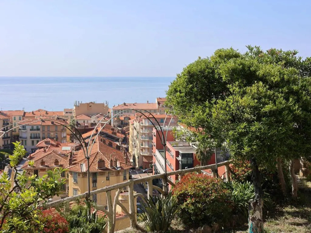 Appartement Menton, 3 pièces, 6 personnes - FR-1-196-304
