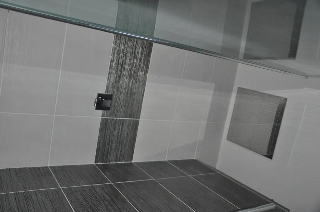 Apartman Saris