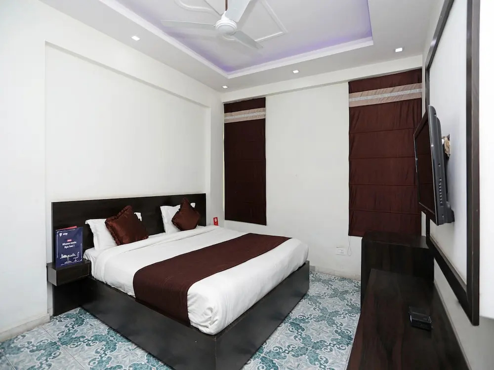 OYO 8840 Hotel Namaskar