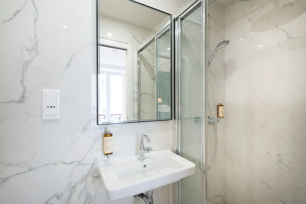 Private Apartment and Terrace Le Marais