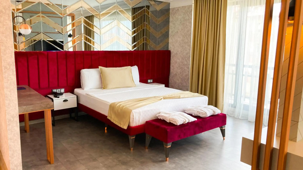 NENESSAHOTEL