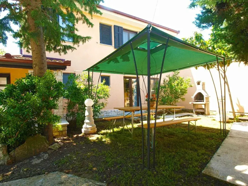House 747