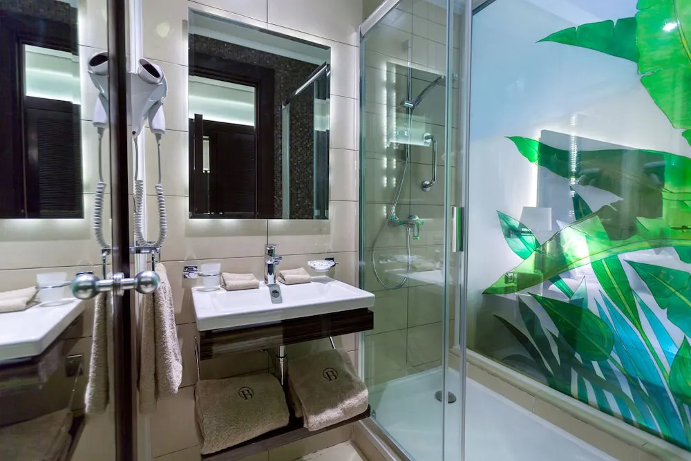 Business Hotel