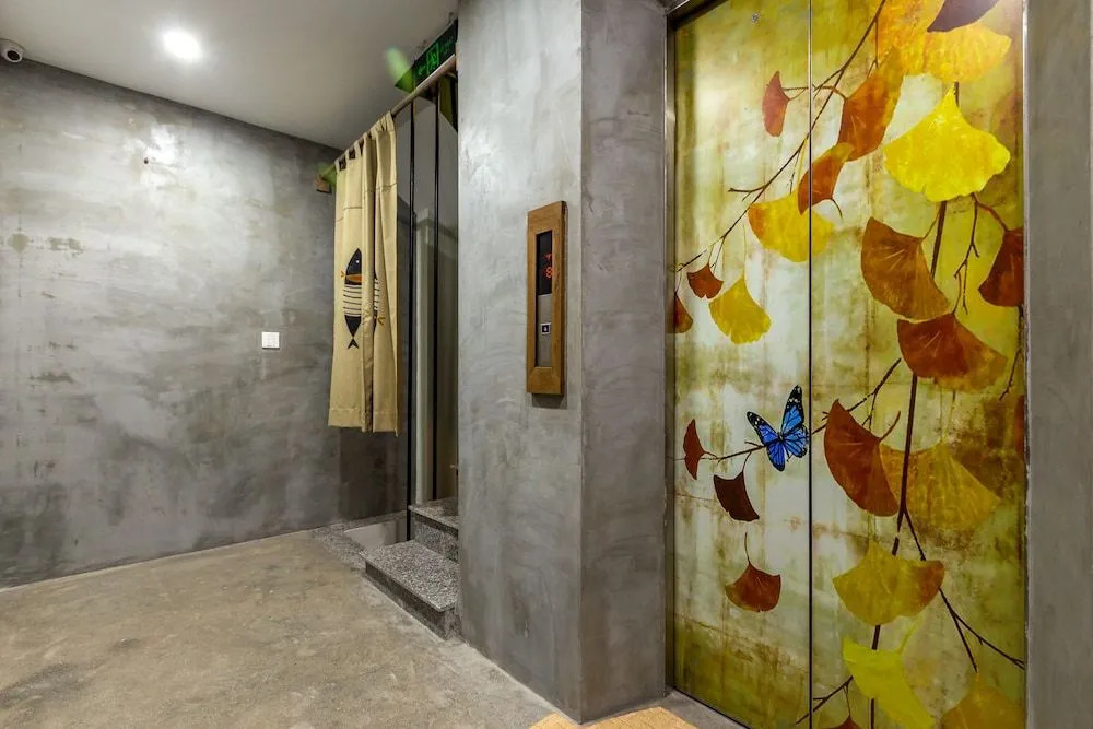 Oyo 906 Saka Residences
