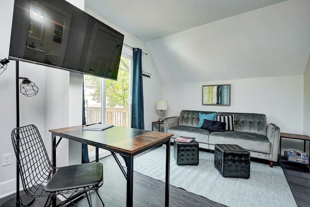 The Oasis Studio - Fountain Square