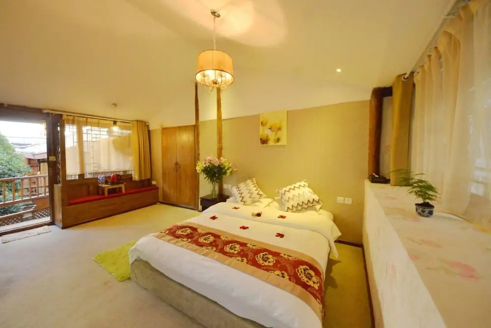 Huaqian Yuexia Inn Lijiang