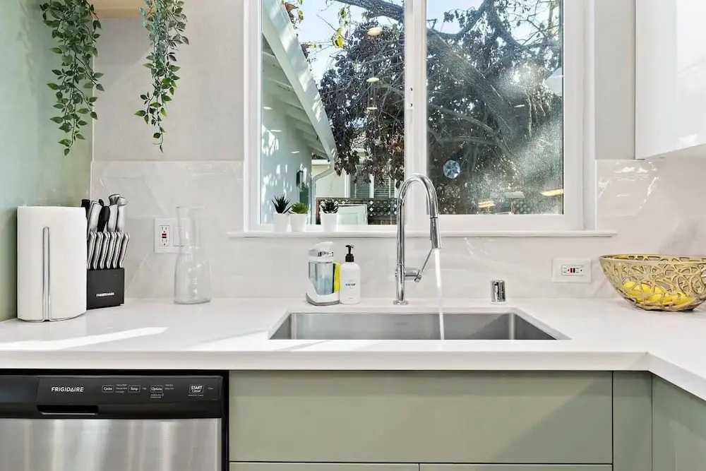 Marbella Lane - SJ Designer Home 3BR Ldry P