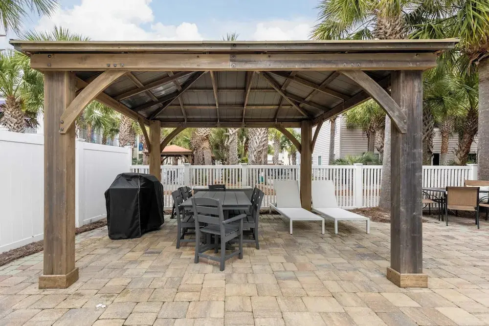 Gulfside Oasis by Avantstay Steps to Beach w/ Bbq, Pool & Video Arcade MAX OCC 20