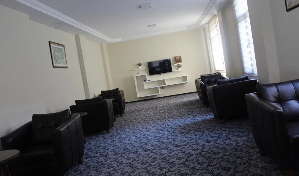 Sahi̇n Hotel