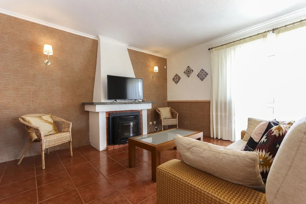 Santa Maria Villa With Pool by Homing