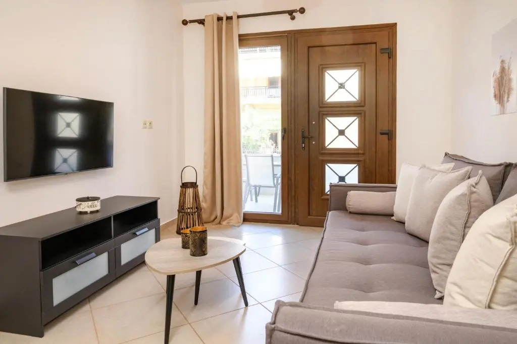IFESTOS APARTMENTS