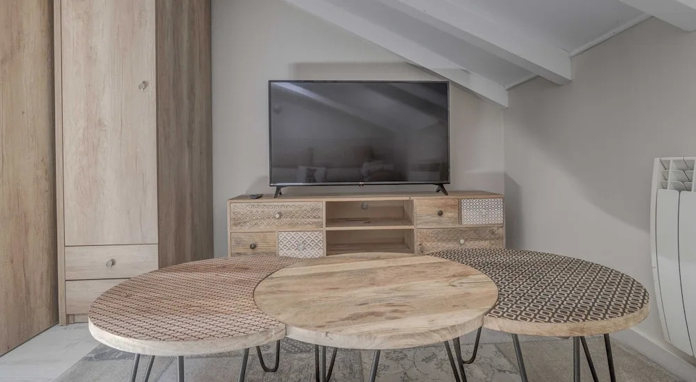 Burgos Rooms Catedral by Clabao