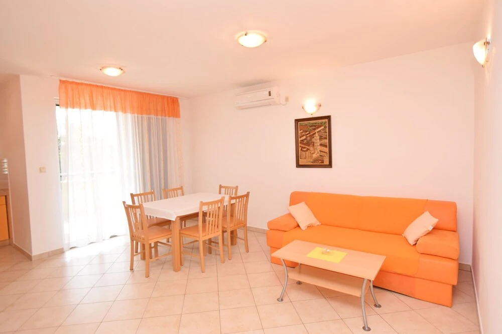 Apartments Lana