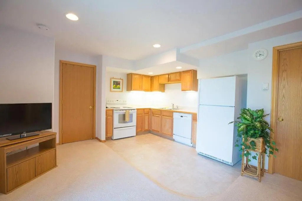 Quiet River-River View-4BR/3.5BA