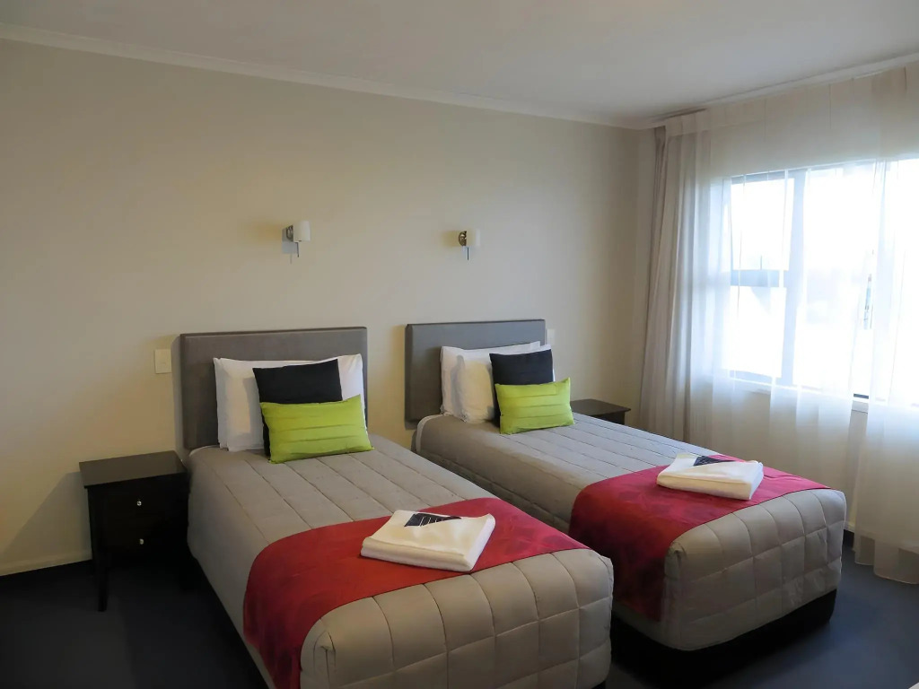 Harbour View Motel on Ahuriri Beach in Napier NZ with sea view suites