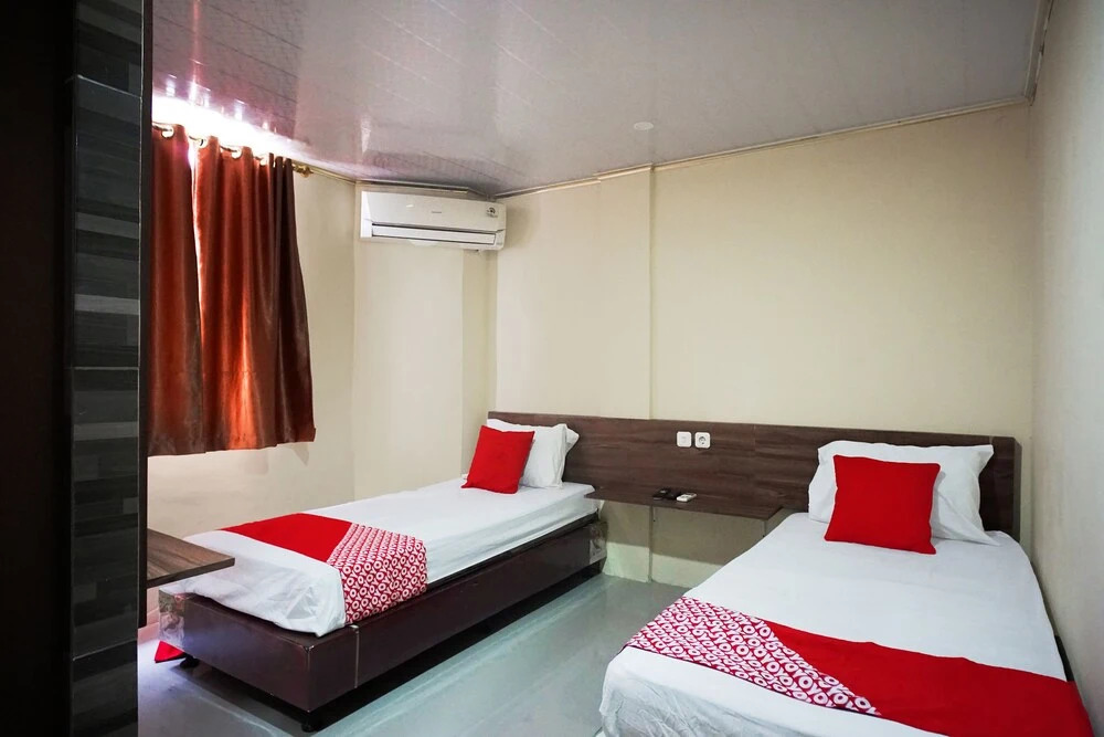 RedDoorz Syariah at D Niel Homestay Mandala Medan