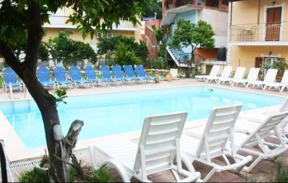 Central Hotel