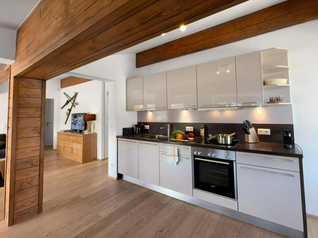 Hilltop apartment in Piesendorf with balcony